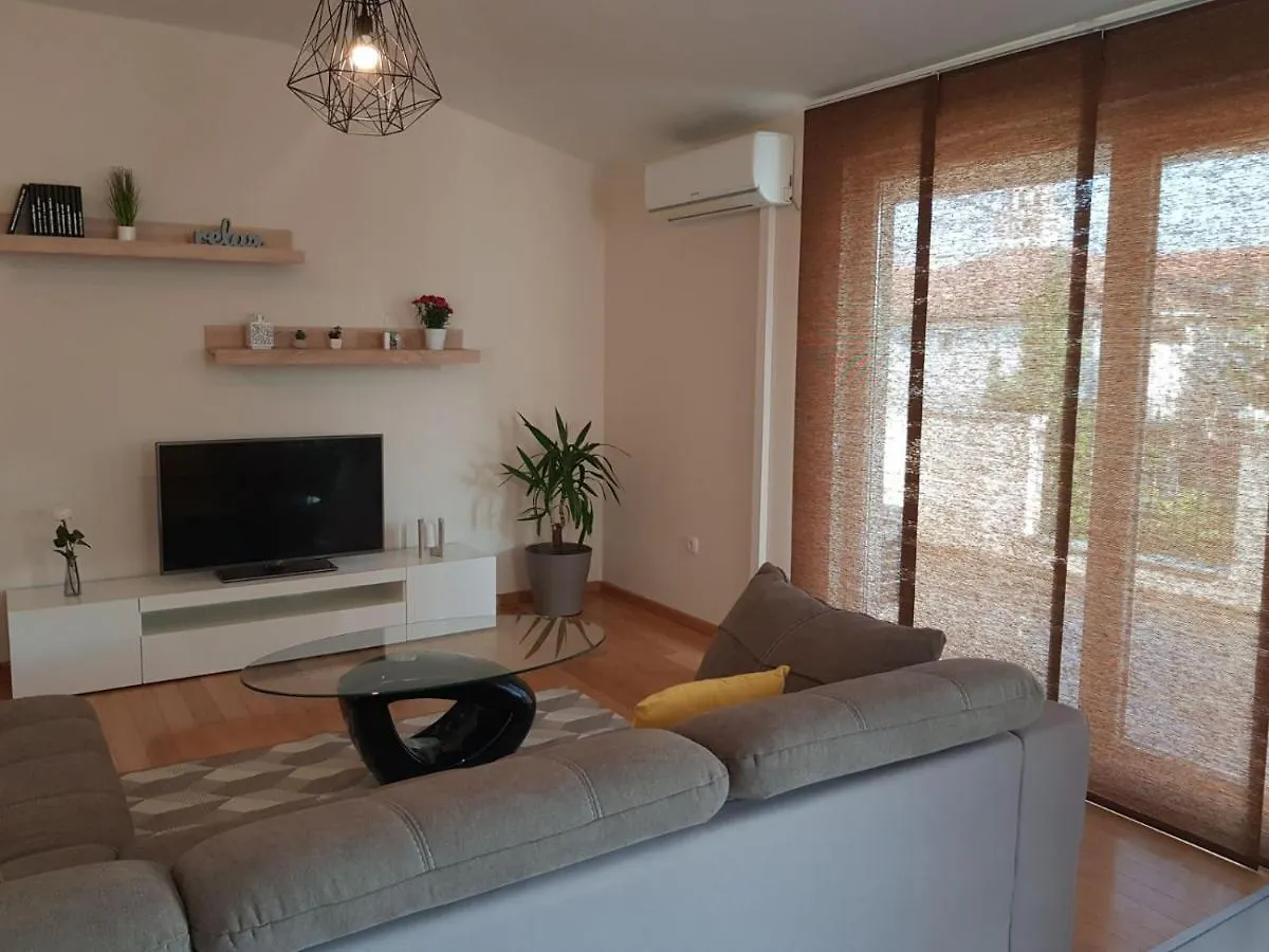 Apartment Apartman Marino Kastela Croatia